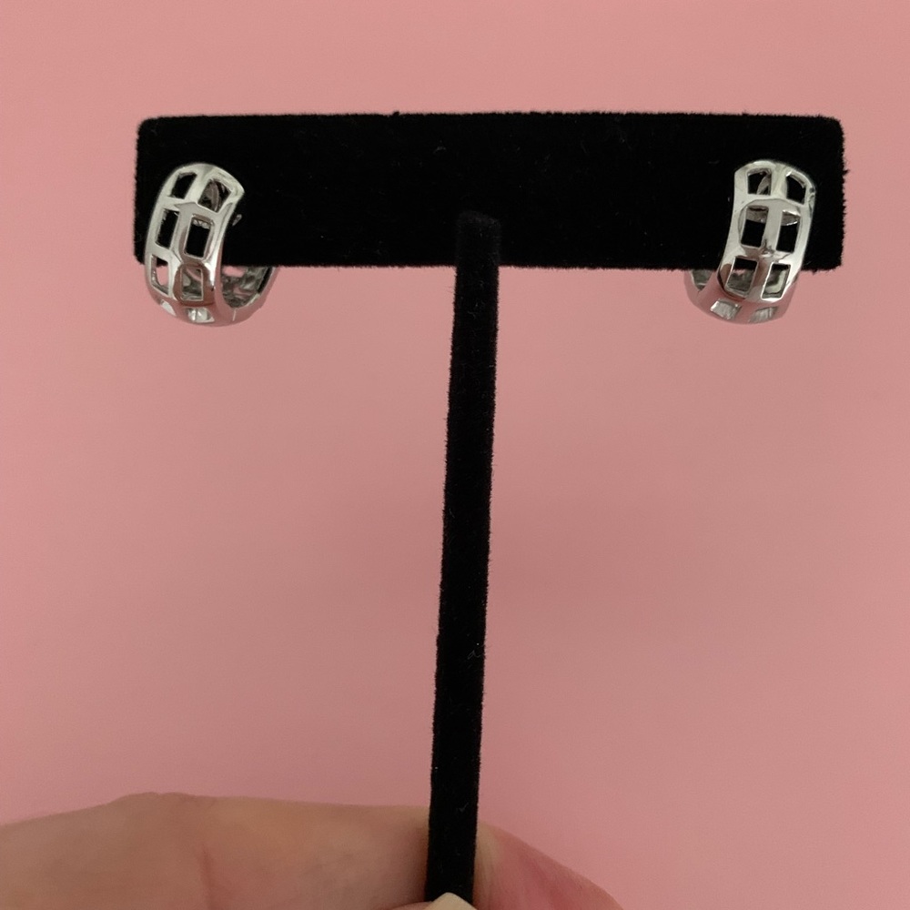 Sterling Silver Huggie Earrings Gorgeous - Picture 7 of 7